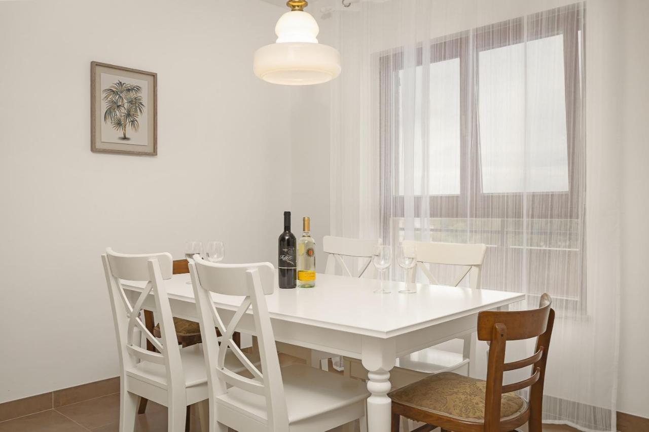 Apartments Cesare With Shared Pool ลิทซ์ยัน ภายนอก รูปภาพ