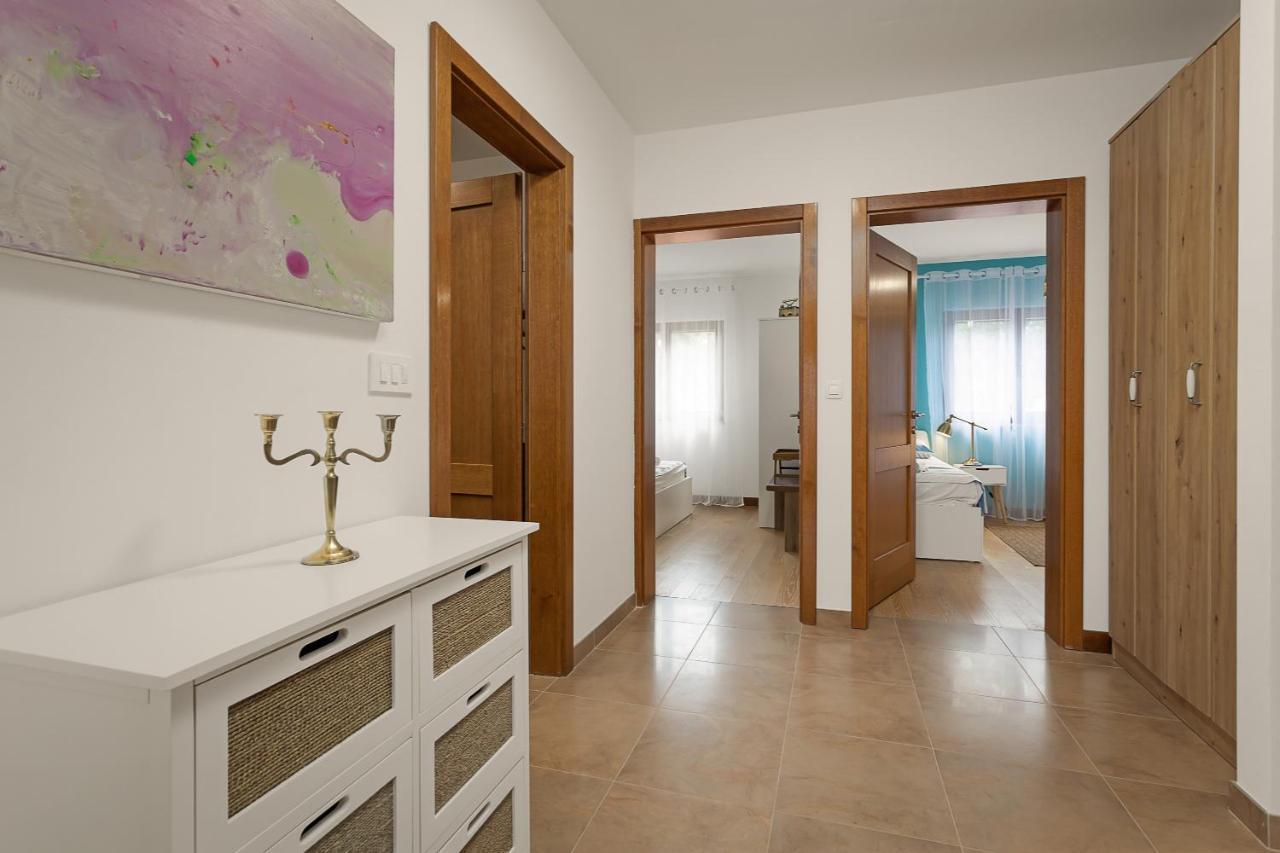 Apartments Cesare With Shared Pool ลิทซ์ยัน ภายนอก รูปภาพ