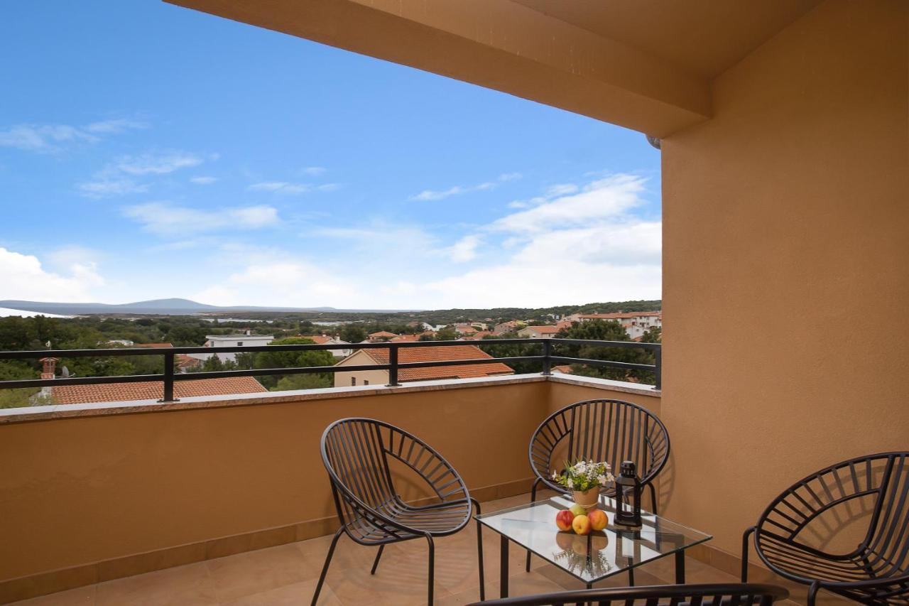 Apartments Cesare With Shared Pool ลิทซ์ยัน ภายนอก รูปภาพ