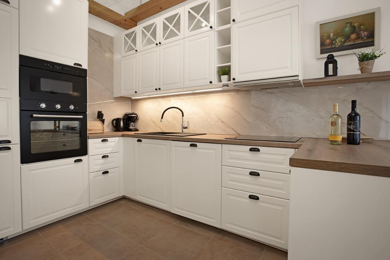 Apartments Cesare With Shared Pool ลิทซ์ยัน ภายนอก รูปภาพ